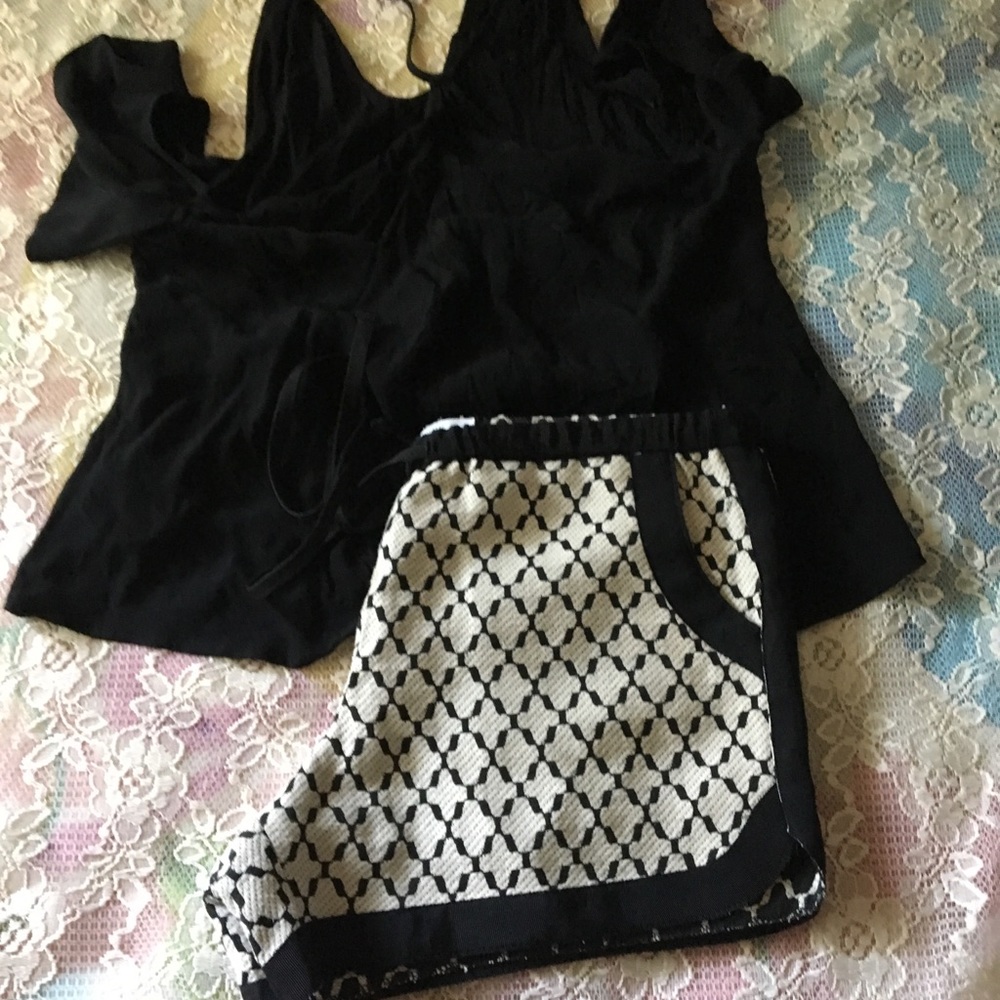 Shorts - Picture 6 of 6